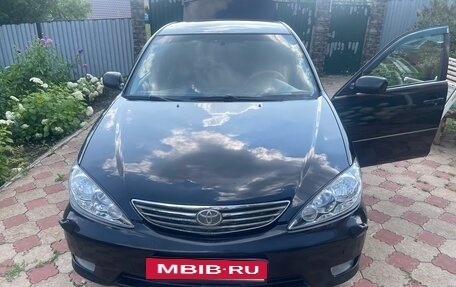 Toyota Camry V40, 2005 год, 850 000 рублей, 2 фотография