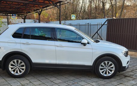 Volkswagen Tiguan II, 2017 год, 2 350 000 рублей, 3 фотография
