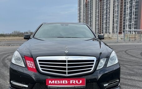 Mercedes-Benz E-Класс, 2011 год, 1 420 000 рублей, 2 фотография