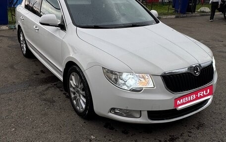 Skoda Superb III рестайлинг, 2011 год, 1 250 000 рублей, 2 фотография