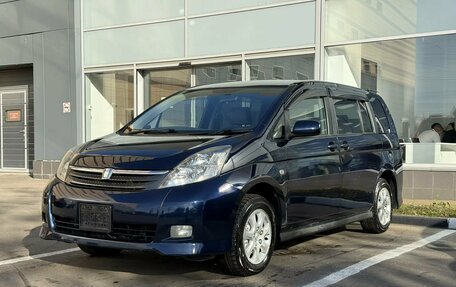 Toyota ISis I, 2005 год, 650 000 рублей, 3 фотография