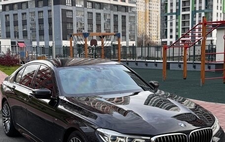 BMW 7 серия, 2018 год, 4 750 000 рублей, 2 фотография