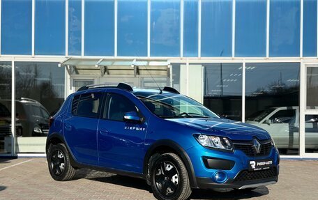 Renault Sandero II рестайлинг, 2015 год, 890 000 рублей, 2 фотография