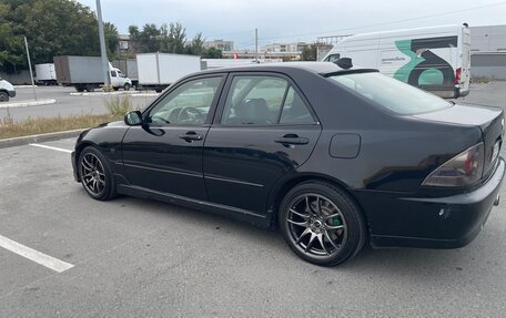 Lexus IS II рестайлинг 2, 1999 год, 499 000 рублей, 3 фотография