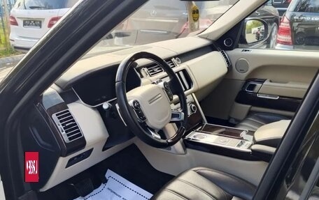Land Rover Range Rover IV рестайлинг, 2015 год, 3 500 000 рублей, 2 фотография