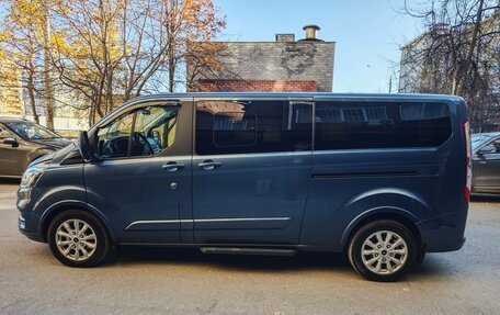 Ford Tourneo Custom I рестайлинг, 2021 год, 3 650 000 рублей, 4 фотография