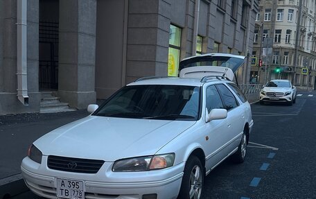 Toyota Camry, 1998 год, 480 000 рублей, 2 фотография