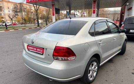 Volkswagen Polo VI (EU Market), 2011 год, 685 000 рублей, 2 фотография