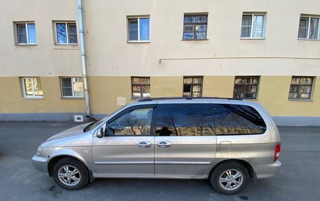 KIA Carnival III, 2004 год, 330 000 рублей, 2 фотография