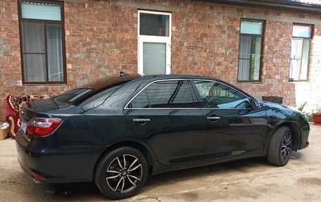 Toyota Camry, 2018 год, 2 200 000 рублей, 4 фотография
