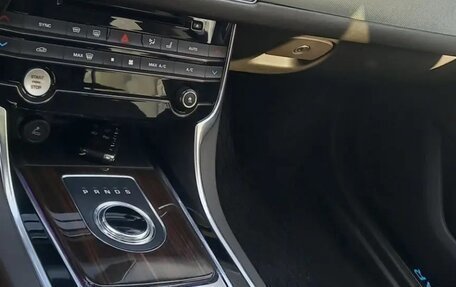 Jaguar XF II, 2017 год, 2 800 000 рублей, 3 фотография