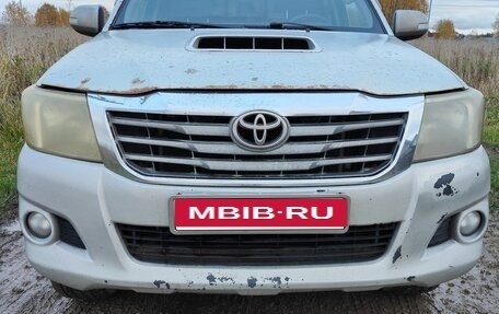 Toyota Hilux VII, 2013 год, 920 000 рублей, 4 фотография