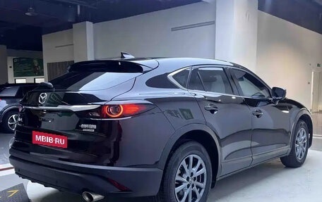 Mazda CX-4, 2023 год, 1 760 000 рублей, 5 фотография