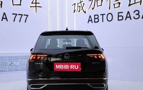 Volkswagen Tiguan II, 2022 год, 2 560 000 рублей, 5 фотография