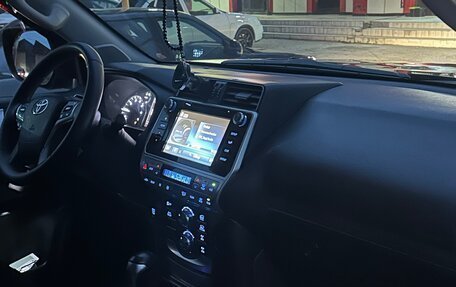 Toyota Land Cruiser Prado 150 рестайлинг, 2018 год, 4 700 000 рублей, 8 фотография