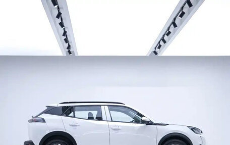 Peugeot 2008 II, 2022 год, 1 167 010 рублей, 4 фотография