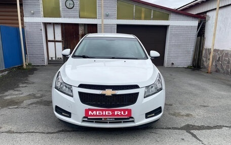 Chevrolet Cruze II, 2011 год, 588 000 рублей, 3 фотография