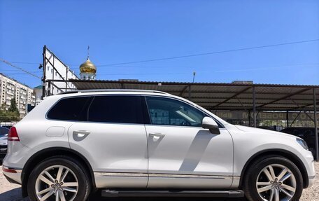 Volkswagen Touareg III, 2015 год, 2 469 000 рублей, 4 фотография