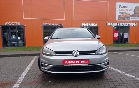 Volkswagen Golf VII рестайлинг, 2019 год, 1 750 000 рублей, 3 фотография