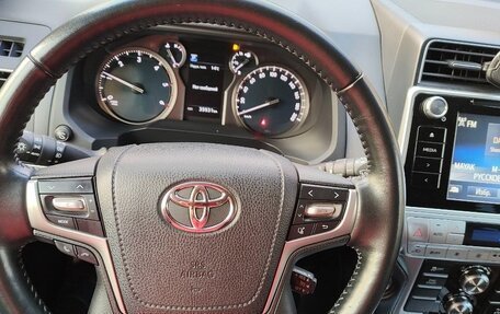 Toyota Land Cruiser Prado 150 рестайлинг, 2020 год, 6 950 000 рублей, 8 фотография