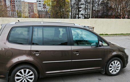 Volkswagen Touran III, 2014 год, 1 049 000 рублей, 3 фотография