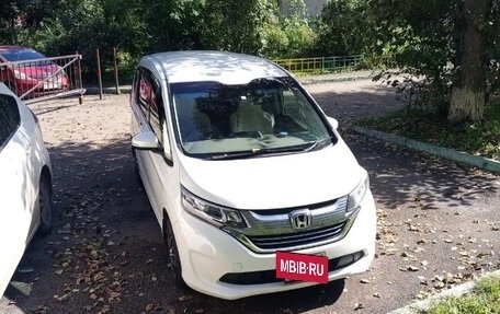 Honda Freed II, 2018 год, 1 550 000 рублей, 4 фотография