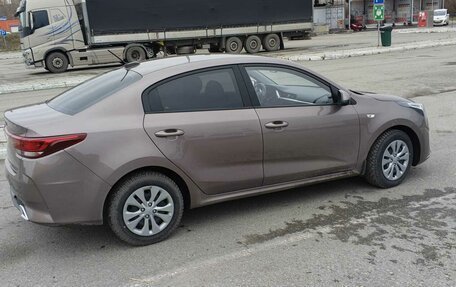 KIA Rio IV, 2021 год, 1 700 рублей, 2 фотография