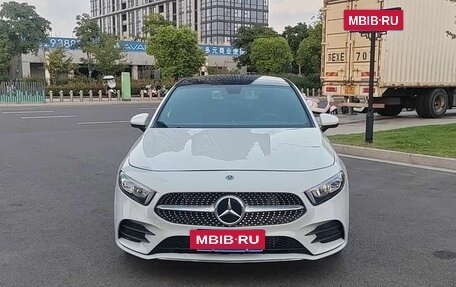Mercedes-Benz A-Класс, 2023 год, 1 520 000 рублей, 2 фотография