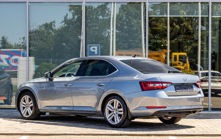 Skoda Superb III рестайлинг, 2017 год, 1 455 000 рублей, 4 фотография