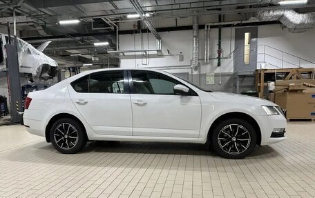 Skoda Octavia, 2018 год, 1 100 000 рублей, 3 фотография