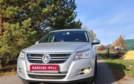 Volkswagen Tiguan I, 2010 год, 980 000 рублей, 2 фотография