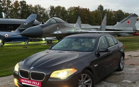 BMW 5 серия, 2013 год, 1 550 000 рублей, 2 фотография