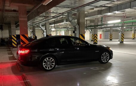 BMW 5 серия, 2016 год, 2 430 000 рублей, 3 фотография
