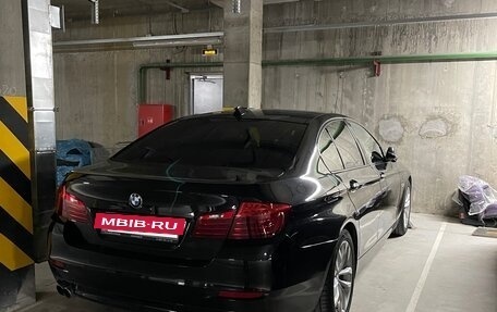 BMW 5 серия, 2016 год, 2 430 000 рублей, 4 фотография