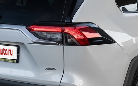 Toyota RAV4, 2021 год, 3 300 000 рублей, 2 фотография