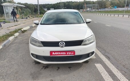 Volkswagen Jetta VII, 2014 год, 750 000 рублей, 2 фотография