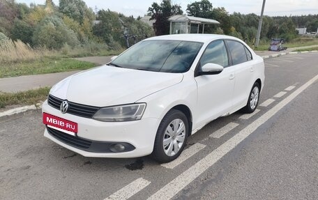 Volkswagen Jetta VII, 2014 год, 750 000 рублей, 3 фотография