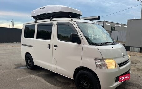 Toyota Town Ace IV, 2019 год, 1 930 000 рублей, 3 фотография