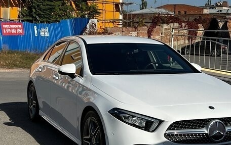 Mercedes-Benz A-Класс, 2019 год, 2 390 000 рублей, 4 фотография