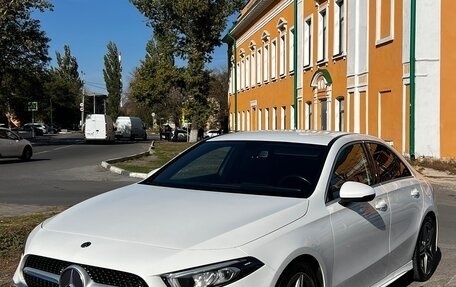 Mercedes-Benz A-Класс, 2019 год, 2 390 000 рублей, 3 фотография