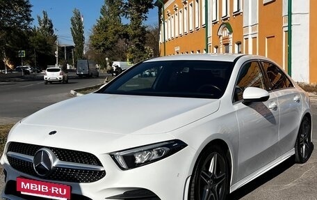 Mercedes-Benz A-Класс, 2019 год, 2 390 000 рублей, 2 фотография