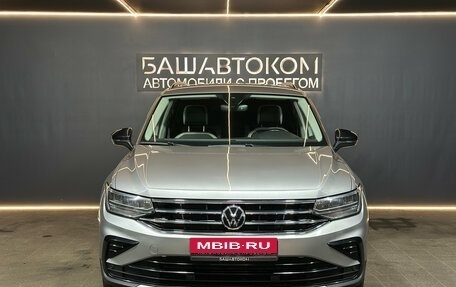 Volkswagen Tiguan II, 2022 год, 2 680 000 рублей, 2 фотография