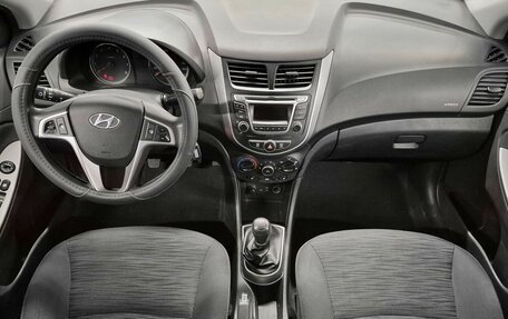 Hyundai Solaris II рестайлинг, 2015 год, 899 000 рублей, 7 фотография