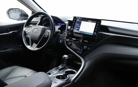 Toyota Camry, 2021 год, 3 250 000 рублей, 13 фотография