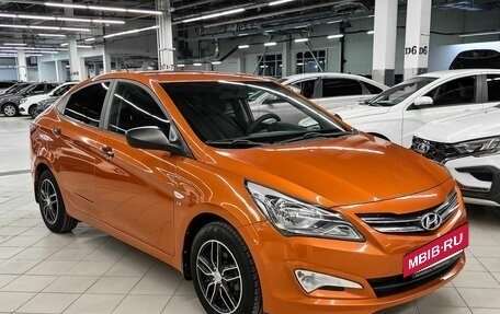 Hyundai Solaris II рестайлинг, 2015 год, 899 000 рублей, 2 фотография