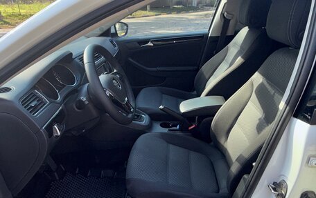 Volkswagen Jetta VII, 2016 год, 1 350 000 рублей, 15 фотография