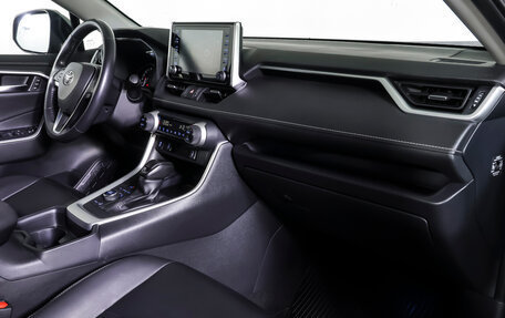 Toyota RAV4, 2020 год, 3 790 000 рублей, 10 фотография