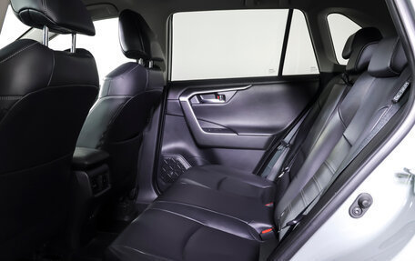 Toyota RAV4, 2020 год, 3 790 000 рублей, 11 фотография