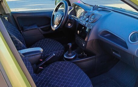 Ford Fiesta, 2007 год, 380 000 рублей, 4 фотография