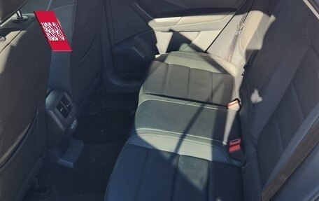 Volkswagen T-Roc I, 2022 год, 2 100 000 рублей, 6 фотография